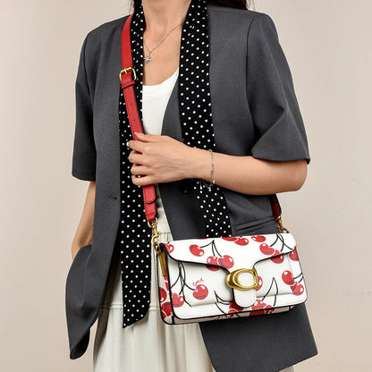 Classic, high-quality women's shoulder bag