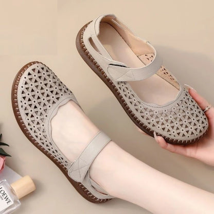 Women's shoe for casual and comfortable wear