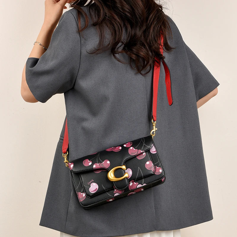 Classic, high-quality women's shoulder bag