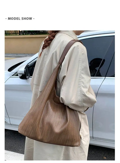 Women's High-Quality leather tote bag, vintage style, model 2025