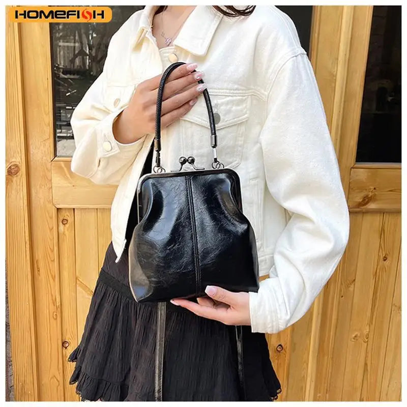 HOMEFISH Women's Crossbody Bag in Shell Shape, Vintage Leather Shoulder