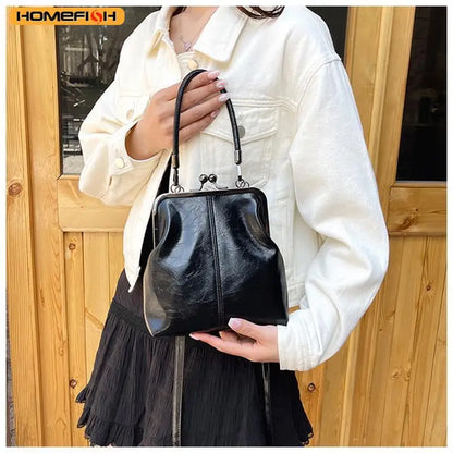 HOMEFISH Women's Crossbody Bag in Shell Shape, Vintage Leather Shoulder
