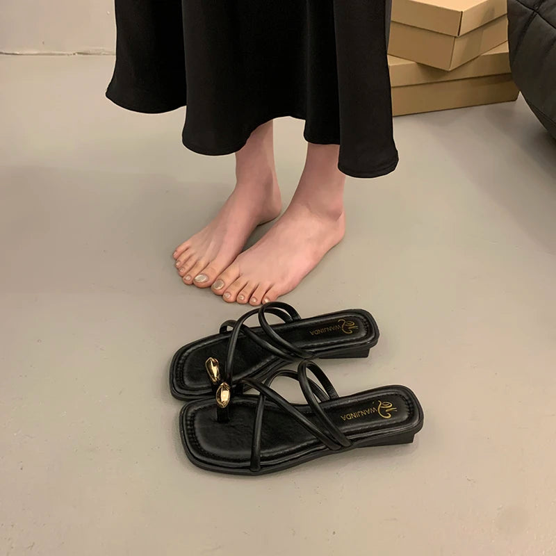 Stylish, casual, and comfortable women's slippers for everyday wear at home