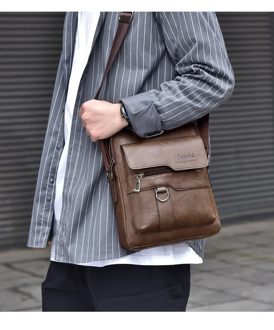 Men's crossbody bag with zipper closure, made of synthetic leather and with ample storage capacity