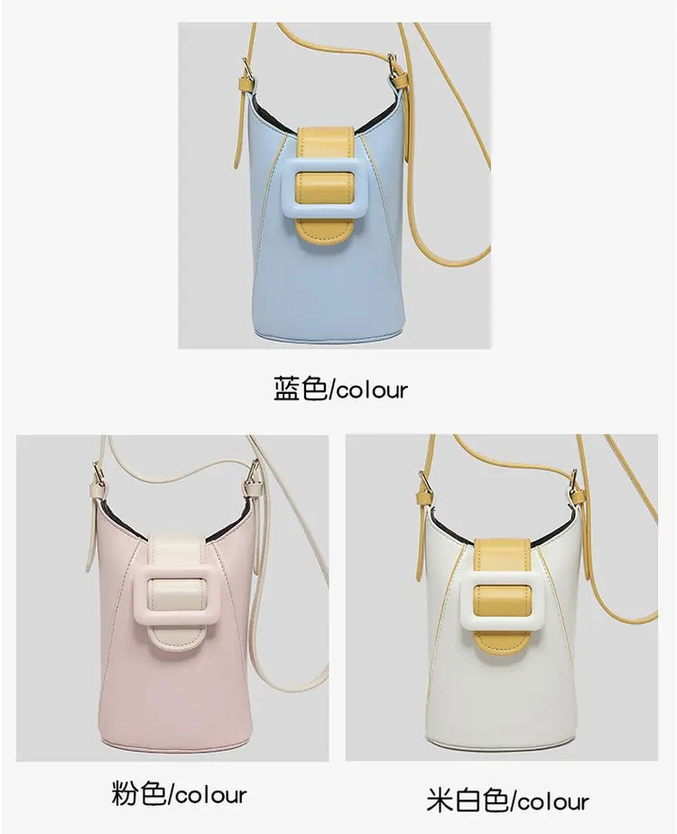 Women's handbag in premium leather, with an elegant vintage style