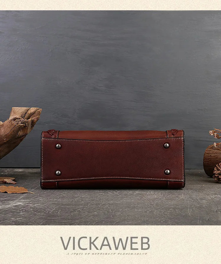 Women's genuine leather shopper bag with zipper closure