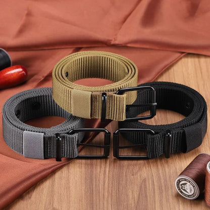 Unisex canvas belt with pin buckle and leather eyelet details