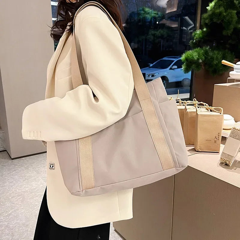 Bolsa de ombro de grande capacidade para mulheres, bolsa casual de nylon durável com vários bolsos, sacola de viagem leve
