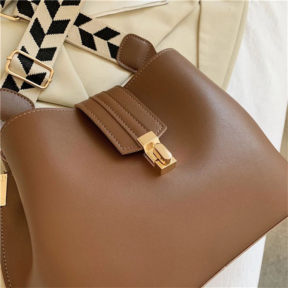 Vintage women's leather handbag