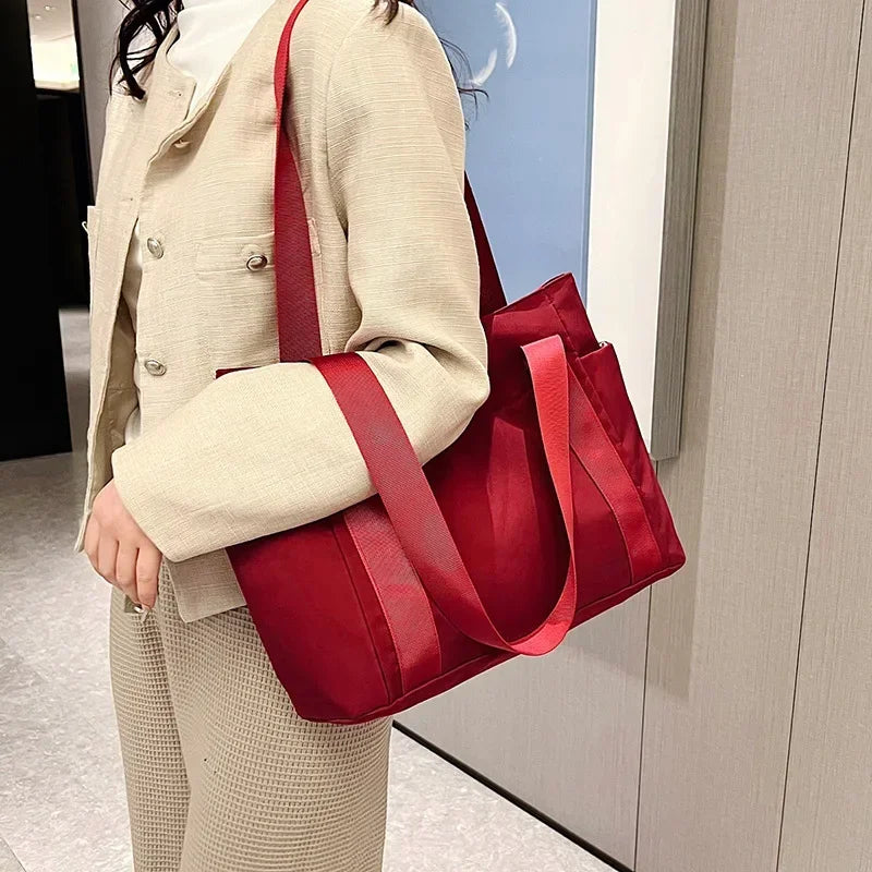 Bolsa de ombro de grande capacidade para mulheres, bolsa casual de nylon durável com vários bolsos, sacola de viagem leve