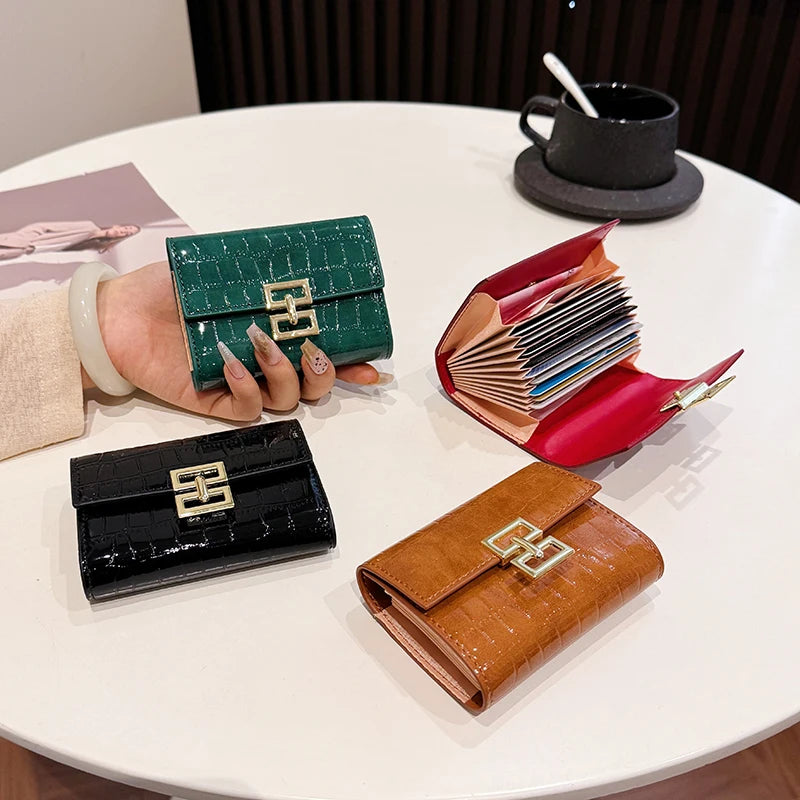 Women's leather wallet in a variety of colors 2025