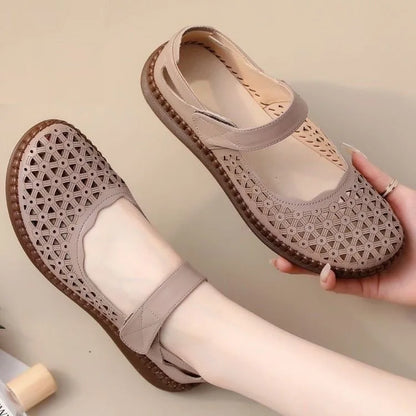 Women's shoe for casual and comfortable wear