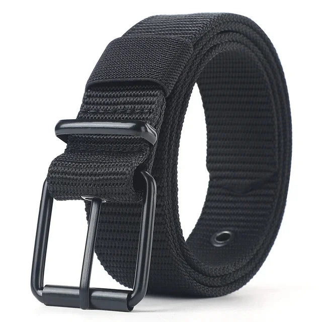 Unisex canvas belt with pin buckle and leather eyelet details