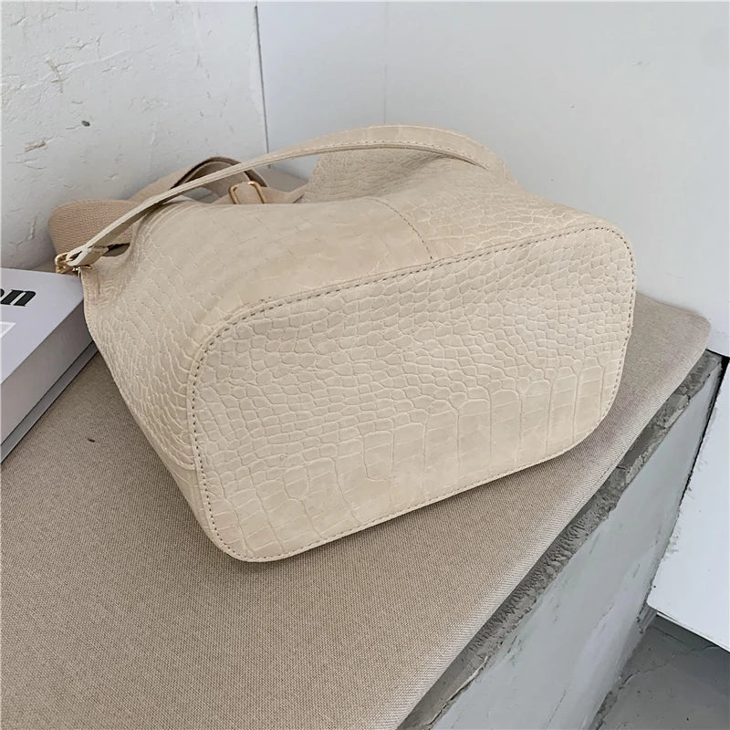 Elegant vintage women's leather handbag