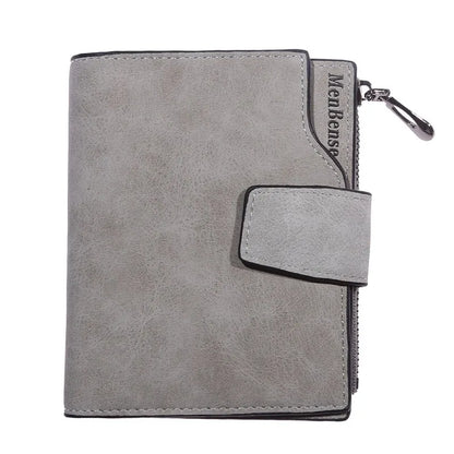 Women's long wallet in high-quality leather, with ample interior space, available in other colors and two different models.
