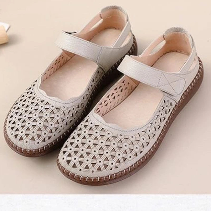 Women's shoe for casual and comfortable wear