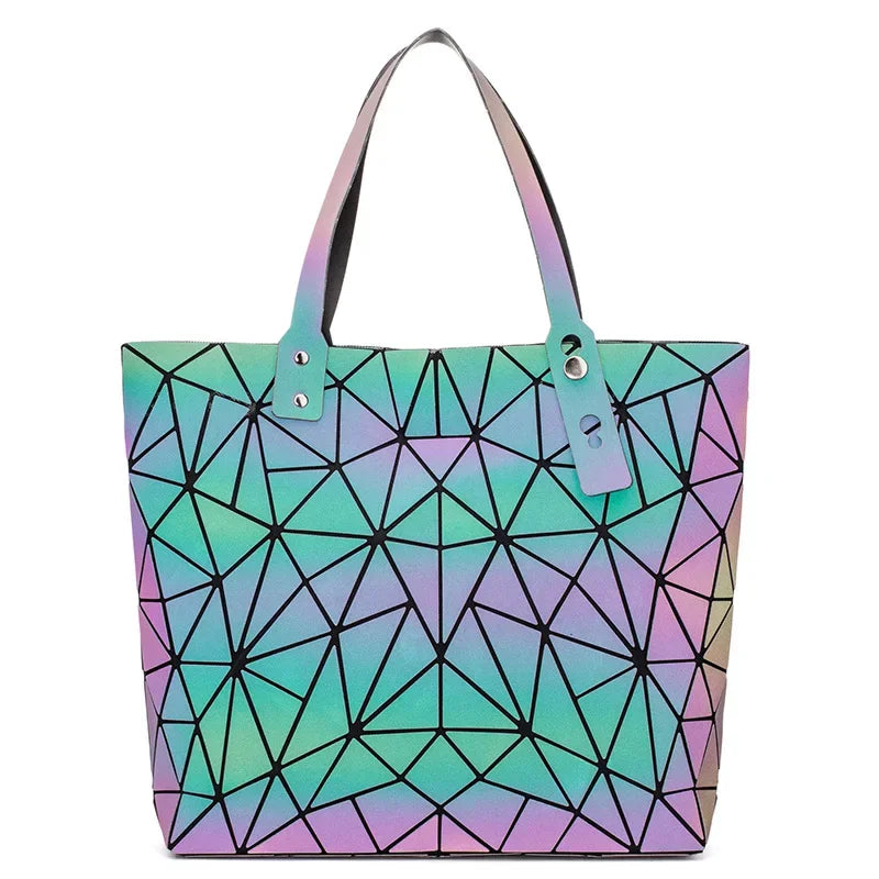 Women's beach-style holographic shoulder bag in various colors.