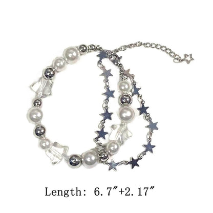 Adjustable bracelet with a double zinc alloy chain, featuring pearls and resin stars, ideal as a gift for girls. Beautiful, lightweight, and charming